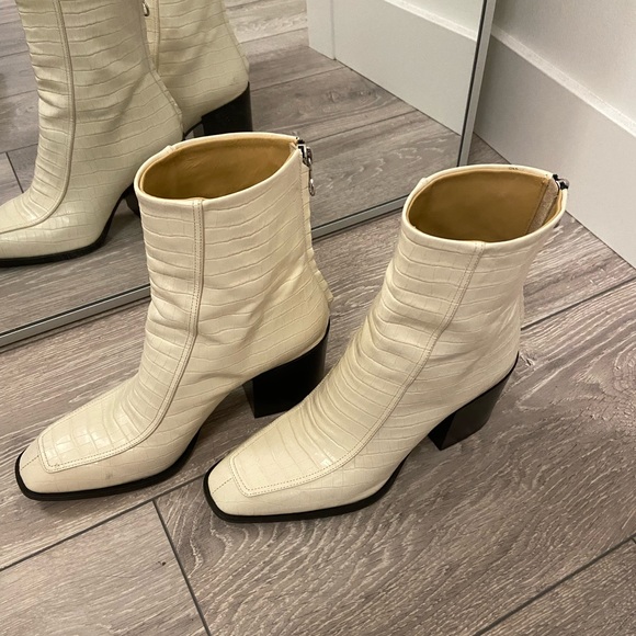 SOLD Aeyde Lidia Glossed Croc-Effect Leather Ankle Boots - Picture 1 of 6